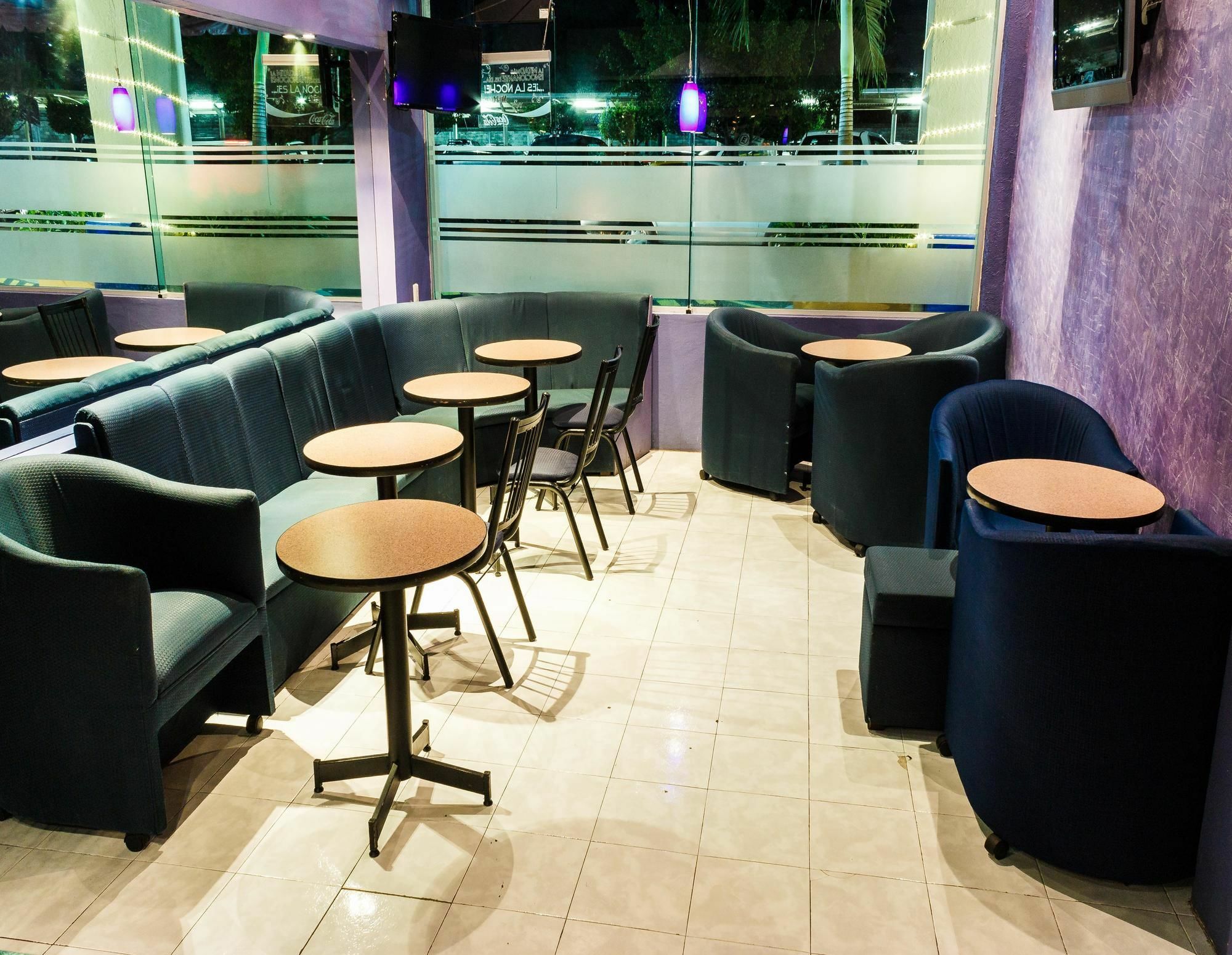 טפצ'ולה Plaza Inn Express מראה חיצוני תמונה