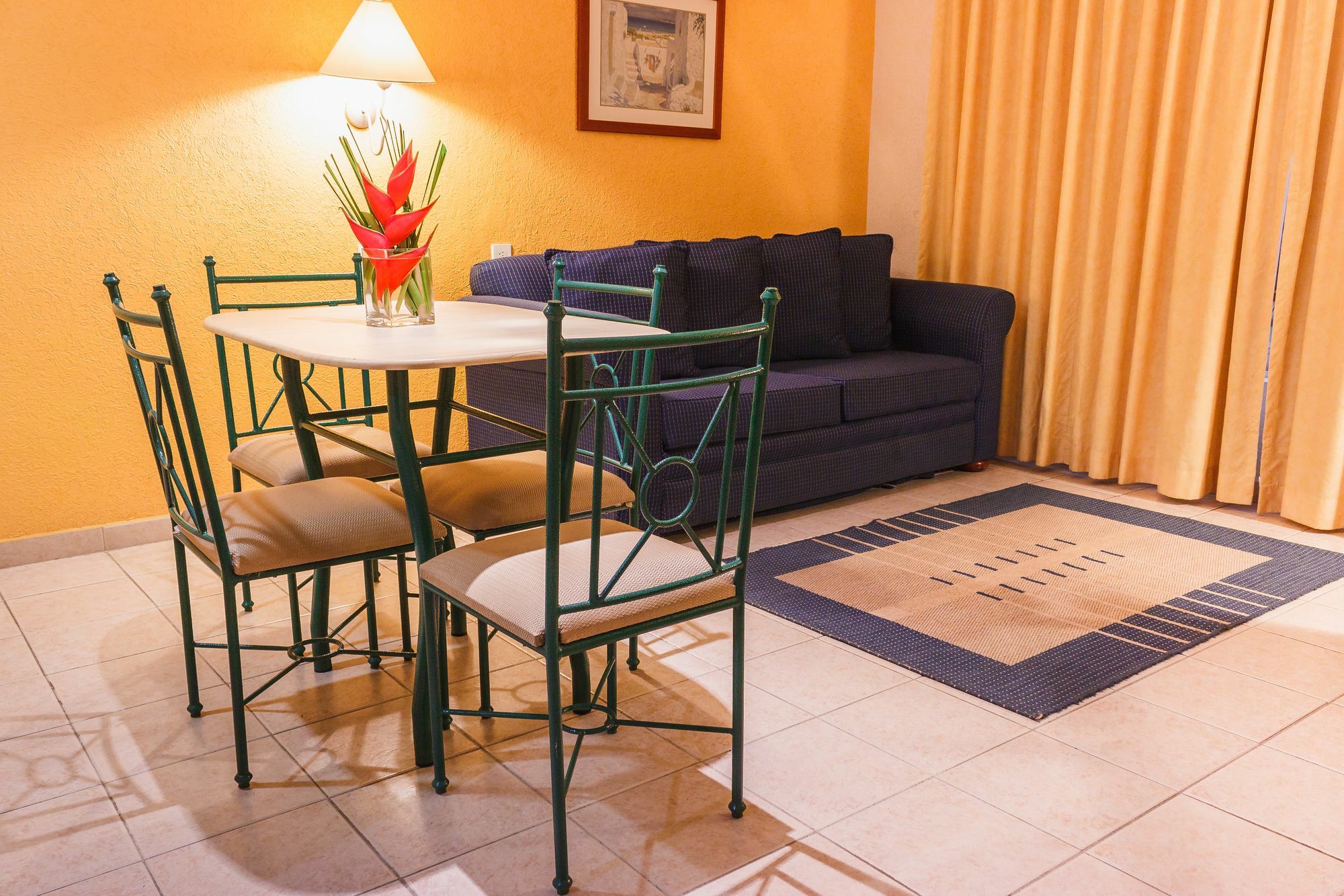 טפצ'ולה Plaza Inn Express מראה חיצוני תמונה